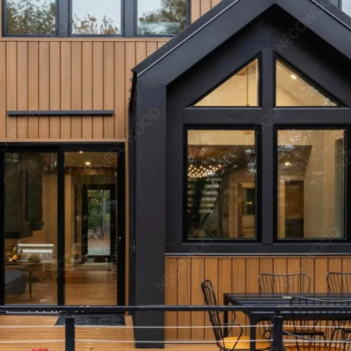 A NECOWOOD új generációs kültéri, fa megjelenésű burkolati rendszert vezet be